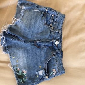 Jean high rise shorts.